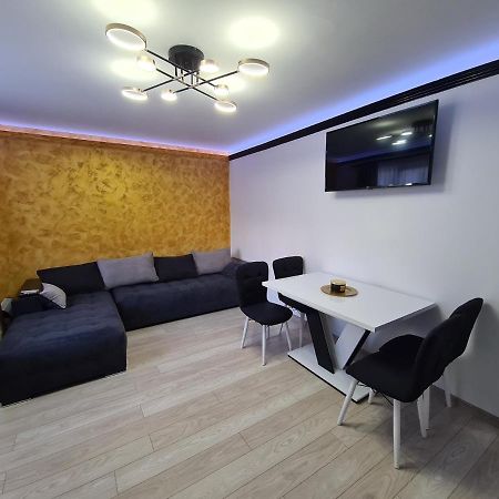 Diamonds House 2 Appartement Lupeni  Buitenkant foto