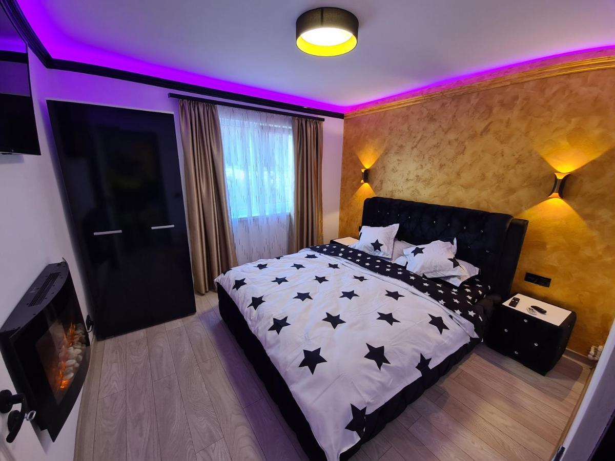 Diamonds House 2 Appartement Lupeni  Buitenkant foto